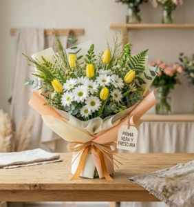 ramo de margaritas y tulipanes amarillos amistad